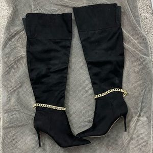 NWT, Jessica Simpson, Ammira over-the-knee boot witb gold chain, black, size 9